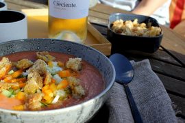 Den perfekte sommerret: Gazpacho - Opskrift på kølig tomatsuppe