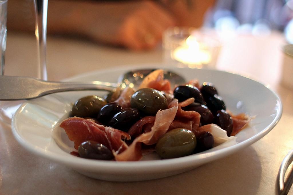 Mad & Monopolet smager på: Les trois Cochons - Den franske bistro på Værnedamsvej...