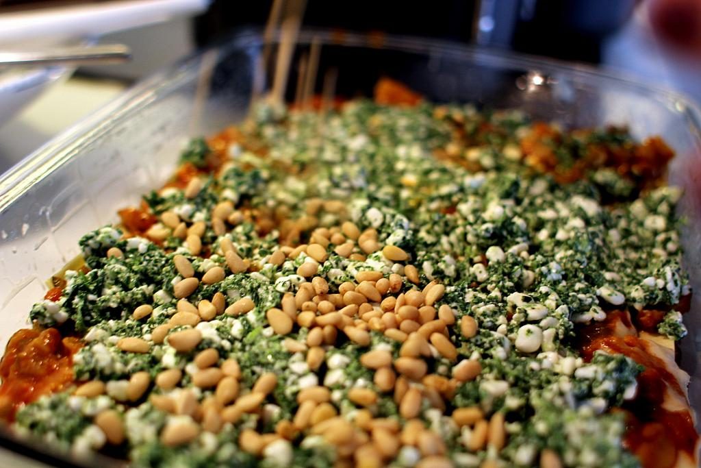 Opskrift på lækker og hurtig vegetarlasagne med spinat og hytteost...