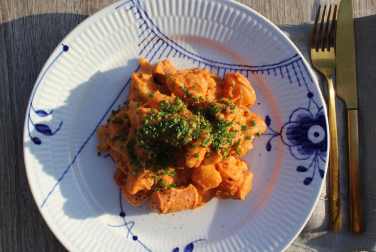 Opskrift på Svensk Pølseret – Præcis som min Far lavede den!