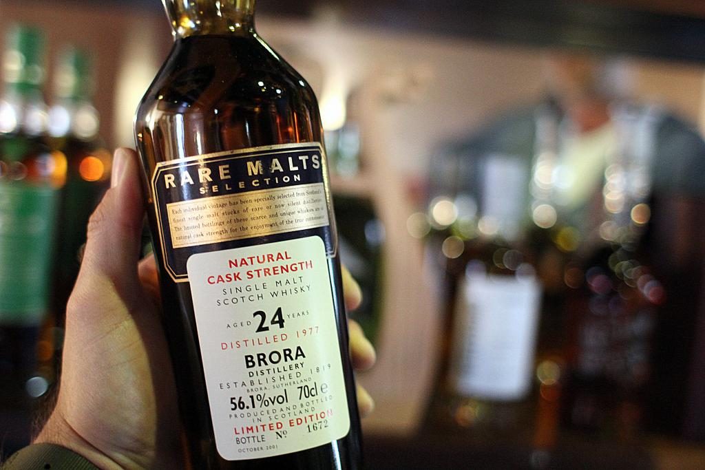 Det "brune værtshus" Kahytten i Aalborg får ny liv som whiskybar...