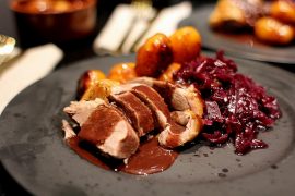 Opskrift på perfekt langtidsstegt and til Mortens Aften