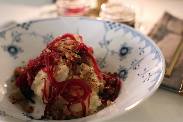 Opskrift på klassisk brændende kærlighed med masser af love…