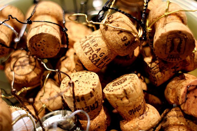 Årets Champagner er fundet - her er de 5 bedste bud på non-vintage bobler til nytårsaften...