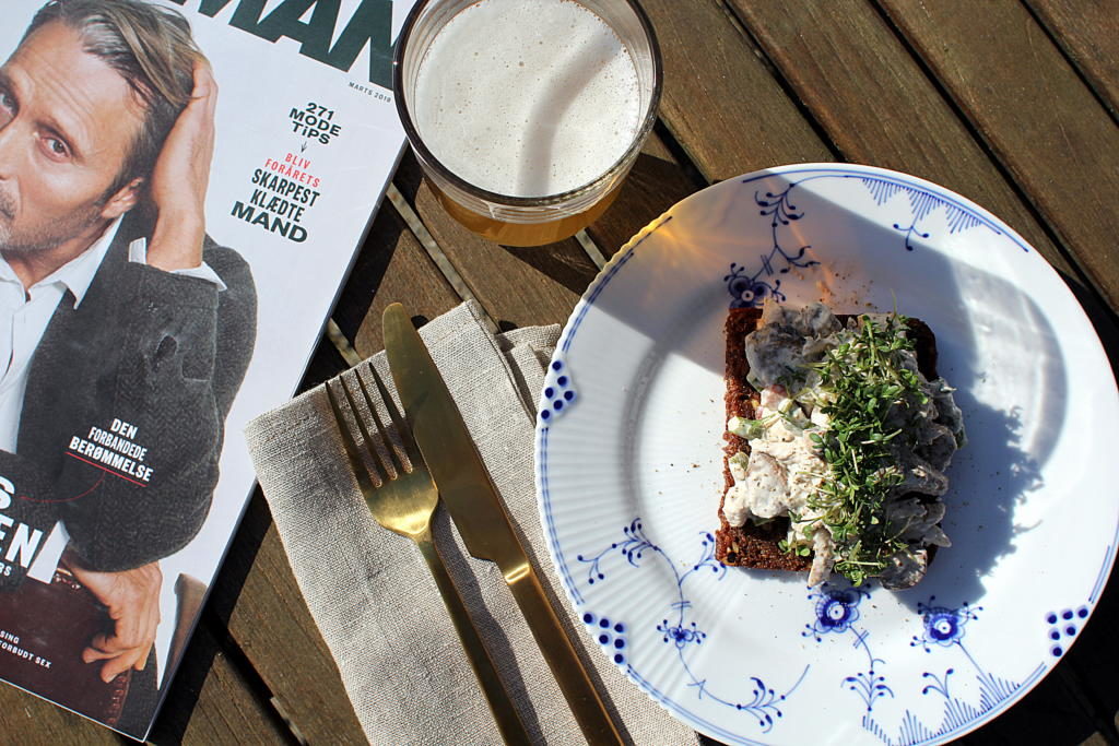 Frokostklassiker: Hjemmelavet hønsesalat