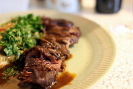 Opskrift på de møreste kalvekæber med mos og gremolata...