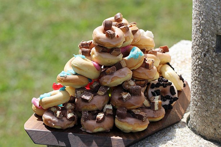 Mini-dounuts - Den nemmeste opskrift der findes!