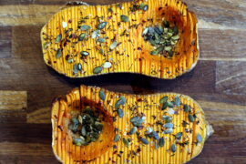 Halloween Tema: "Hasselbagt" (Hasselback) butternut squash