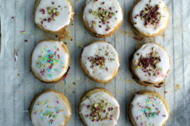 Verdens bedste hindbærsnitter med pictace og tørret hindbær