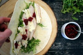 Thankgiving Tema: Kalkun wrap med brie og tyttebærsauce!