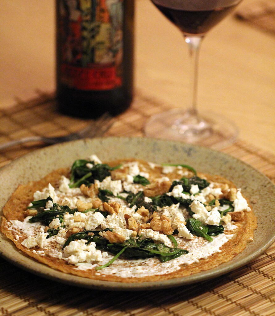 Opskrift på boghvedepandekager med feta, spinat, champignon og valnødder