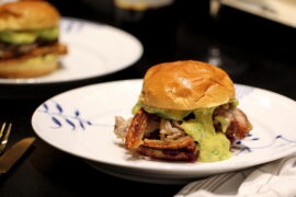 Flæskestegssandwich med bearnaisesovs