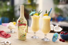 KOM SOMMEREN I FORKØBET MED EN KOLD BAILEYS COLADA