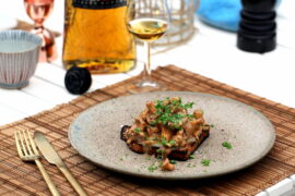 Opskrift på toast med whiskyflamberede kantareller