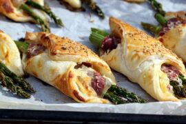 Opskrift på "asparges-hapsere" - perfekte som snack eller til madpakken