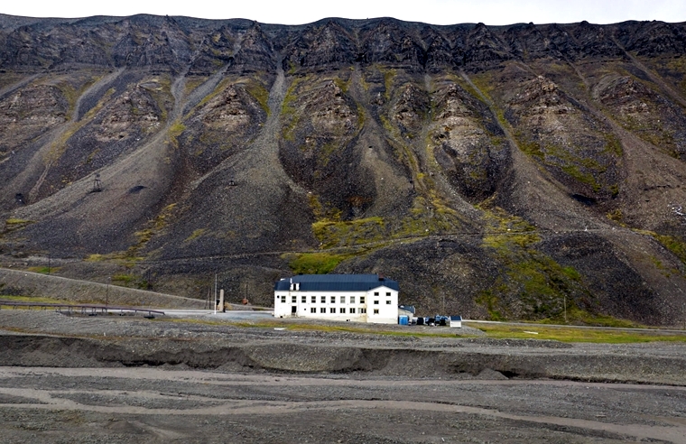 Monopolet smager på: ”Huset” Svalbard