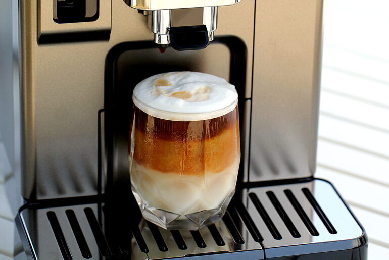 Monopolet tester: Delonghi Eletta Explore, Titanium espressomaskine