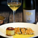 Grillet unghanebryst med pommes fondant og beurre blanc med Wineish White