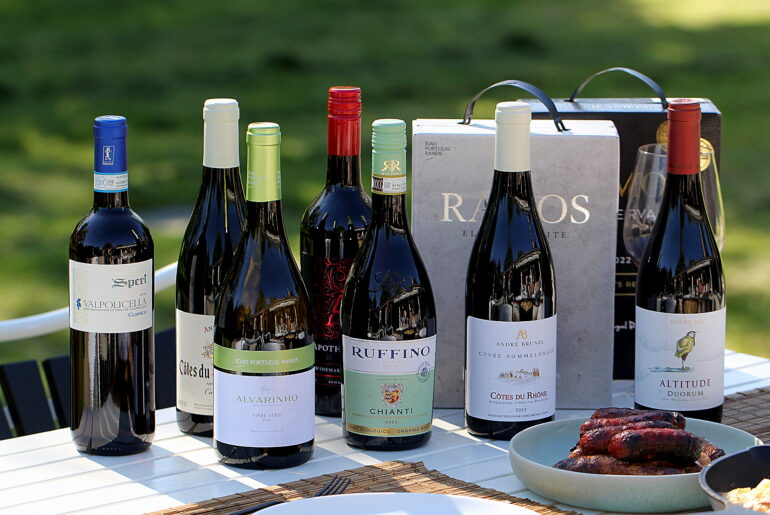 Grillvin: Den perfekte ledsger til sommerens grillmad