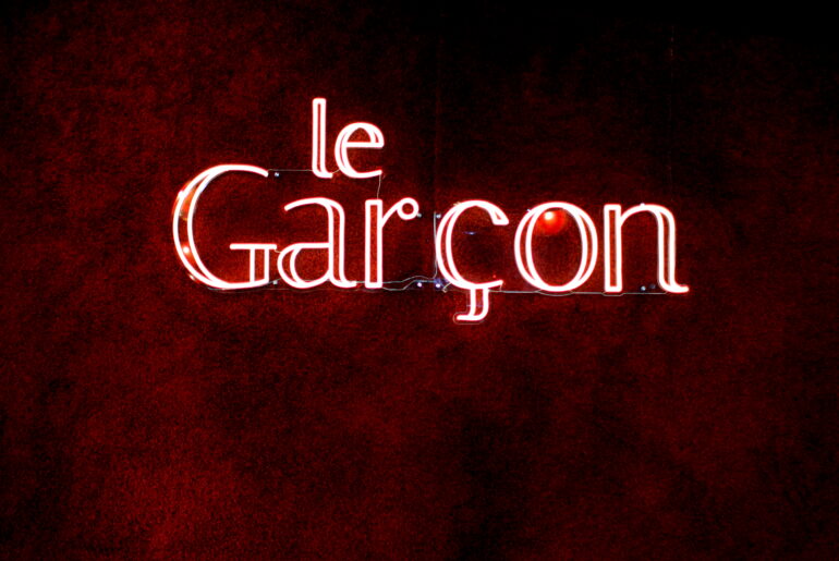 Først var der "Bouillon", så var der "Le Petit Rouge" i København, nu er der "Le Garcon" i Aalborg - velkommen til byen