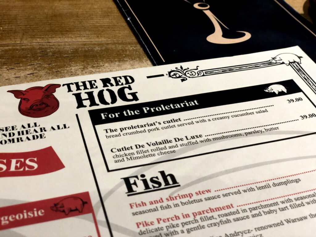 Monopolet smager på: The Red Hog / Oberża pod Czerwonym Wieprzem