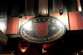 Monopolet smager på: The Red Hog / Oberża pod Czerwonym Wieprzem