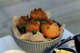 Opskrift på croquettes med parmaskinke og chorizo – den perfekte snack!