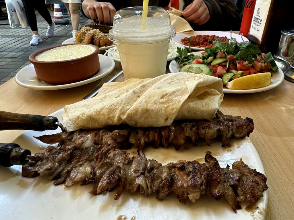 Et besøg hos Şehzade Cağ Kebap i Istanbul