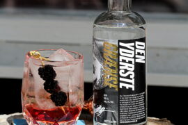 Opskrift på Bramble cocktail – en moderne klassiker med britisk sjæl