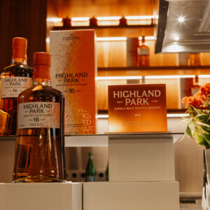 En ny samtale på glas – Highland Park & Björn Frantzén præsenterer “Between You and I”