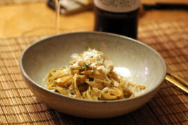 Nem pasta med smør, ansjos og parmesan