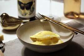 Opskrift på nem ravioli med ekstra jomfruolivenolie og parmesan